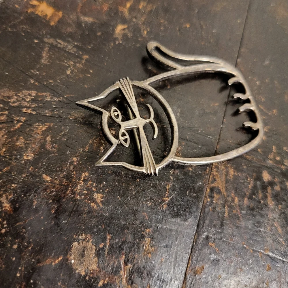 Belinda Woody Sterling Silver Cat Brooch
